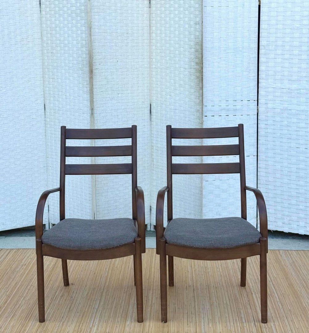 ARMCHAIR IN GOOD CONDITION (Category: Chairs) located in Manila. Submitted by jerichocal17856 (Listing ID 1465298433, Image 1). Description: JAPAN SURPLUS 2PCS NITORI FABRIC ARMCHAIR IN GOOD CONDITION SIZE: 17H x 20.5L x 16W inches.