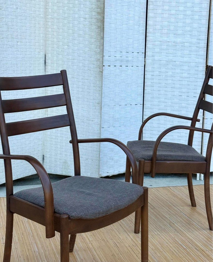 ARMCHAIR IN GOOD CONDITION (Category: Chairs) located in Manila. Submitted by jerichocal17856 (Listing ID 1465298433, Image 2). Description: JAPAN SURPLUS 2PCS NITORI FABRIC ARMCHAIR IN GOOD CONDITION SIZE: 17H x 20.5L x 16W inches.