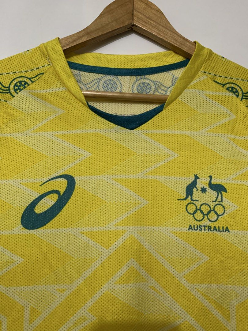 ASICS AURSTRALIA ACTIVE SHIRT (Category: Activewear) located in Bulacan. Submitted by ridersthrift_ph (Listing ID 1465175497, Image 2). Description: In Great Condition Size Large Authentic no flaws Gcash Payment Bulacan 📍.