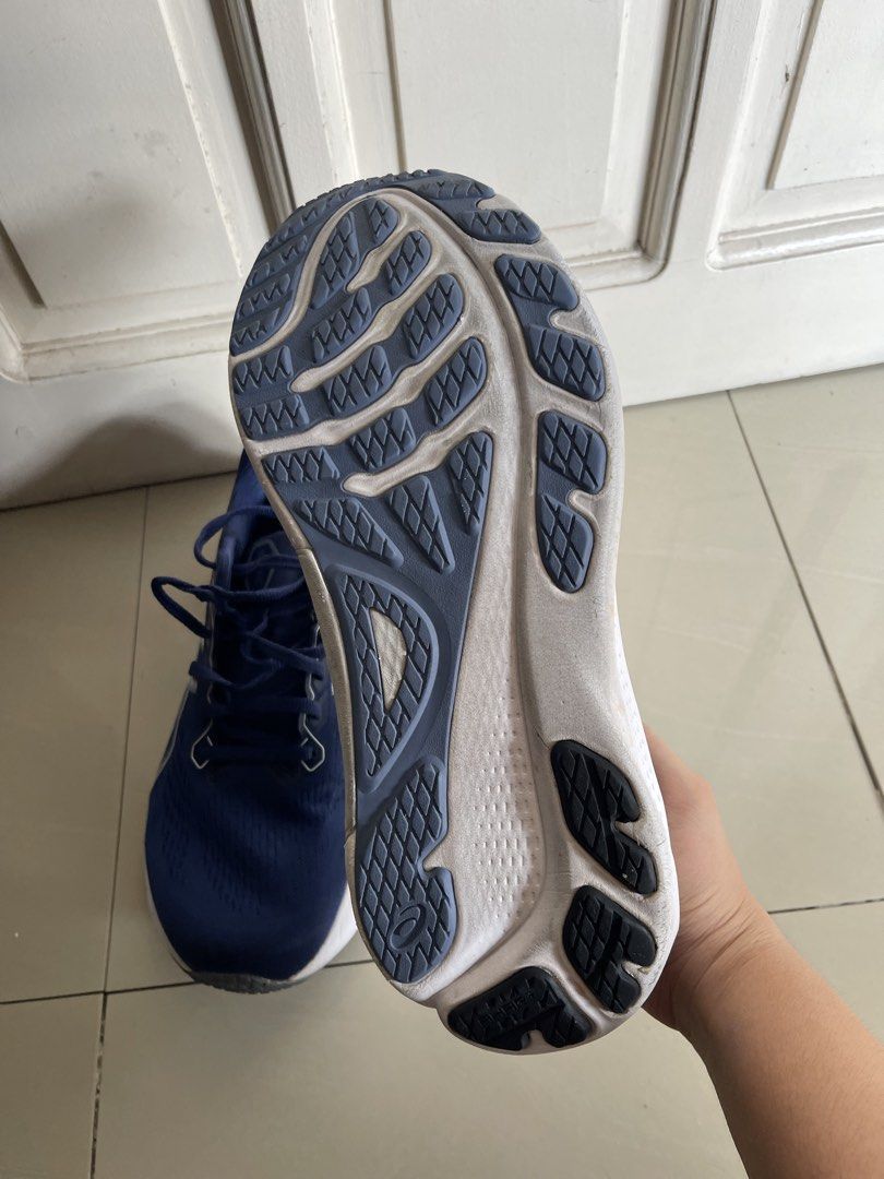 ASICS Gel Kayano 30 Textile (Category: Sneakers) located in Santa Rosa. Submitted by jaleendlal (Listing ID 1465319328, Image 3). Description: .