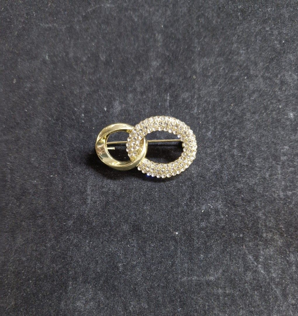 Assymetrical Brooch Design 2 (Category: Brooches) located in Taguig. Submitted by mommaschoice (Listing ID 1465345186, Image 1). Description: Brand New Simply elegant Adorned w/rhinestones Lightweight won't damage the fabric Ships nationwide.