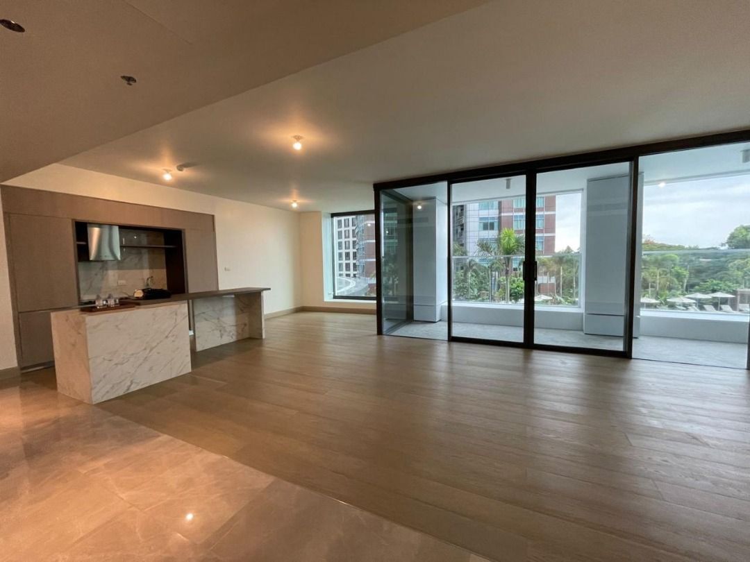 📍Aurelia BGC | Rare Unit For Sale (Category: Apartments & Condos) located in Makati City. Submitted by renzproperties (Listing ID 1465312422, Image 1). Description: 📍Aurelia BGC | Rare Unit For Sale For Sale - ₱240M Gross 3BR + den 3.5TB FA: 281 sqm Inclusions: Semi Furnished Parking: 2 slots (ground floor) Features: - Lowest floor with spectacular view of the amenities 🌊 and Forbes Park 🌳 *DIRECT TO OWNER* ⬇️More properties⬇️ FB & IG - renzp