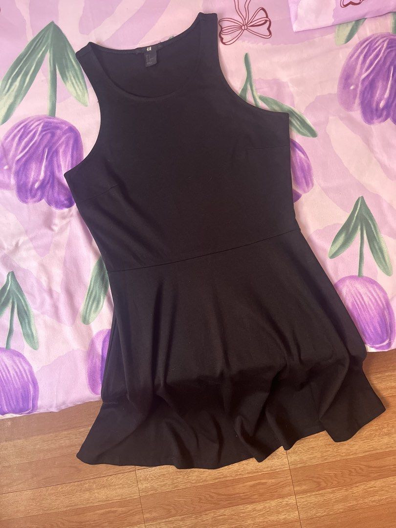 💯Auth H&M black Dress (Category: Dresses) located in San Fernando. Submitted by greatnesshe (Listing ID 1465203015, Image 2). Description: 🌸Color condition 10/10 🌸Can fit small-Medium 🌸No flaws, Good as New 🌸No When Worn , No Last Price ,No Haggling 🌸Selling low because decluttering 🌸Colors may vary due to lighting or camera used. 🌸Barely Used Once or Twice😘 🌸Fresh Padala from Japan,Gusot pero pag Nilabhan Mukang Bago Ulit. 🌸Bawal po s