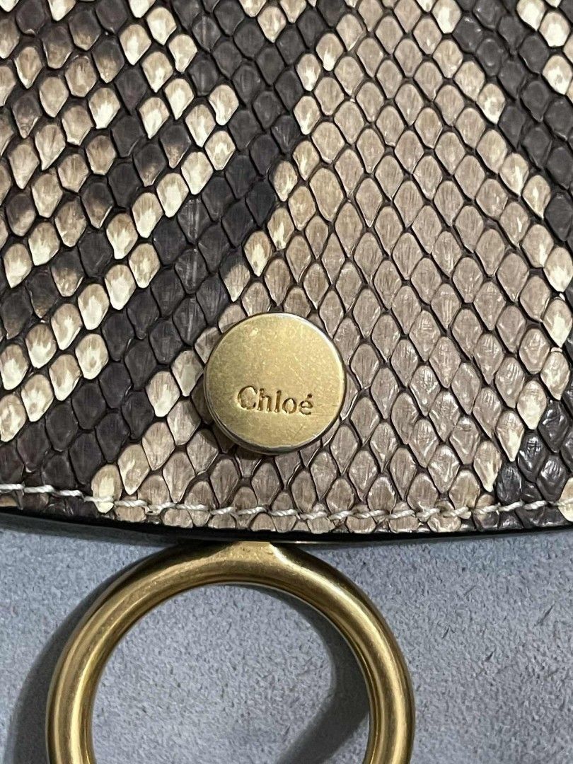 Authentic Chloe (Category: Shoulder Bags) located in Quezon City. Submitted by luxxechic (Listing ID 1465301089, Image 2). Description: coded no issue no issue actual photo posted mop: gcash.