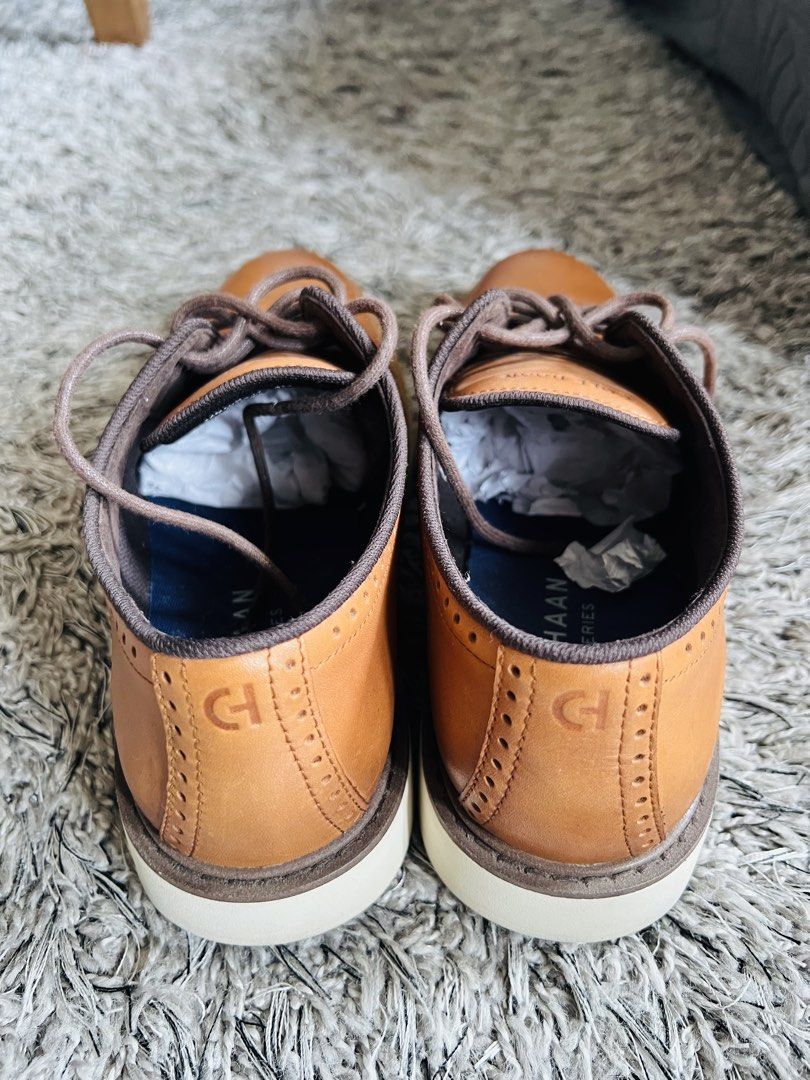 Authentic Cole Haan 360 Grand (Category: Casual Shoes) located in Quezon City. Submitted by flyingmommie (Listing ID 1465280055, Image 3). Description: .