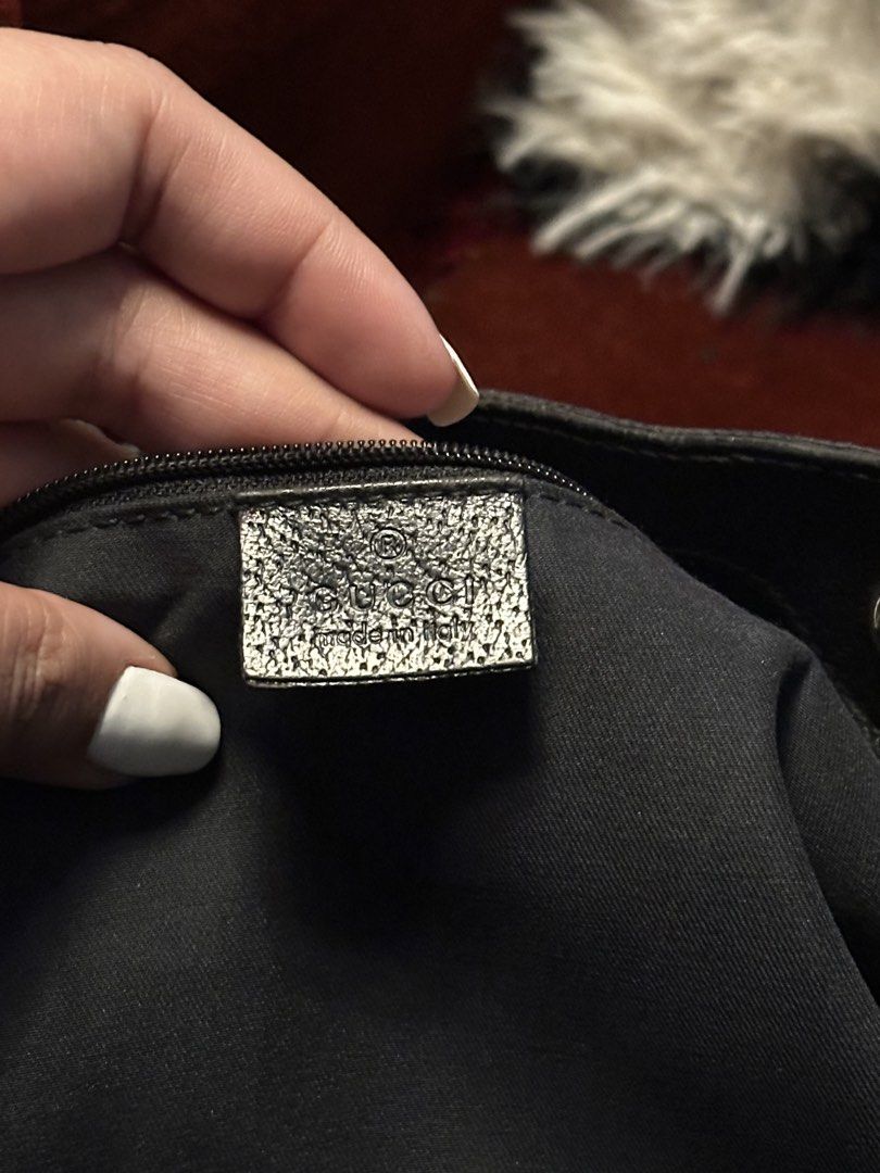 Authentic Gucci GG Canvas Eclipse (Category: Luxury Bags & Wallets) located in San Juan, La Union. Submitted by xoxoluvmiffy (Listing ID 1465227086, Image 3). Description: slightly nego details: Guaranteed Authentic RANK AB with 2 COA issue: minimal signs of use only mop: maya / bpi.