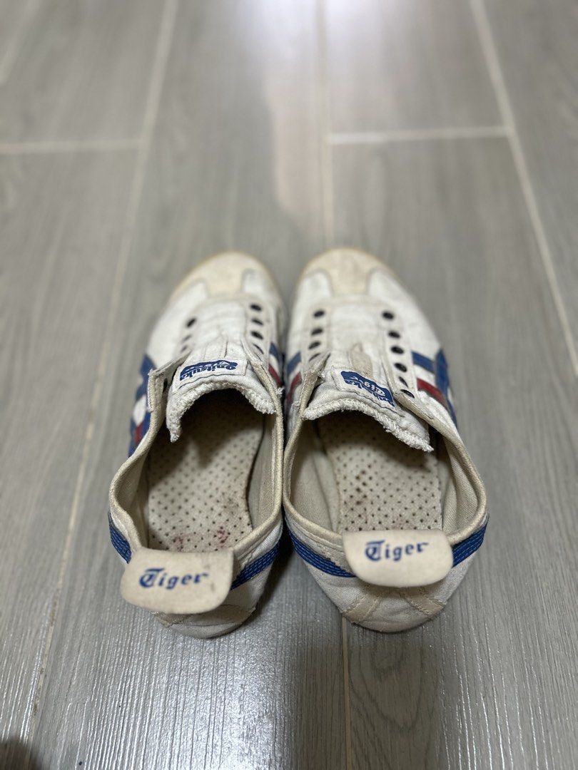 Authentic Onitsuka (Category: Sneakers) located in Manila. Submitted by daniii_1 (Listing ID 1465238162, Image 2). Description: Needs cleaning No flaws.