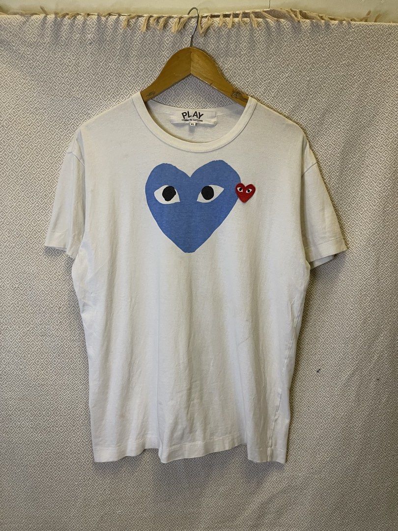 Authentic play cdg heart tee (Category: Tshirts & Polo Shirts ) located in Manila. Submitted by hypestock_mnl (Listing ID 1465196291, Image 1). Description: - stylish - perfect for casual wear - great fit - in good condition - minimal signs of usage - 9/10 - money worth! - see pics for details/issue.