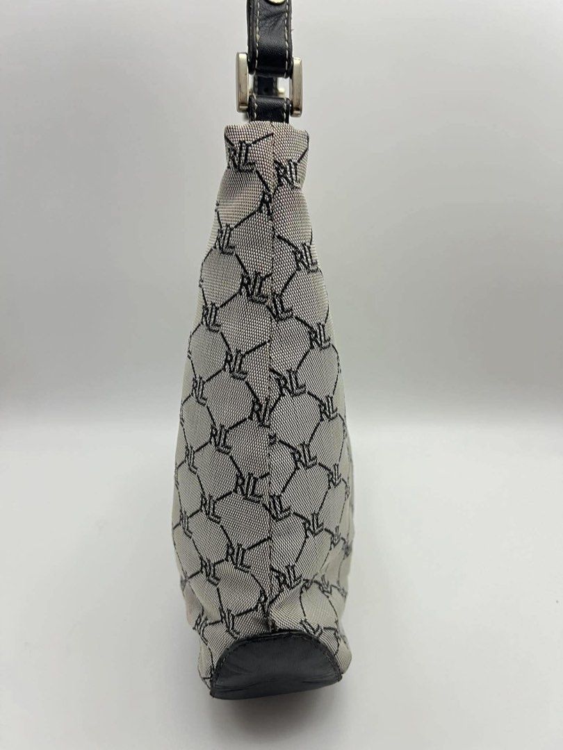 Authentic Ralph Lauren small hobo (Category: Shoulder Bags) located in Cagayan de Oro. Submitted by borse_de_amore (Listing ID 1465180662, Image 3). Description: Authentic Ralph Lauren small hobo Rank AB to B+ signs of use lang overall presentable pa. 🏷️2,380.