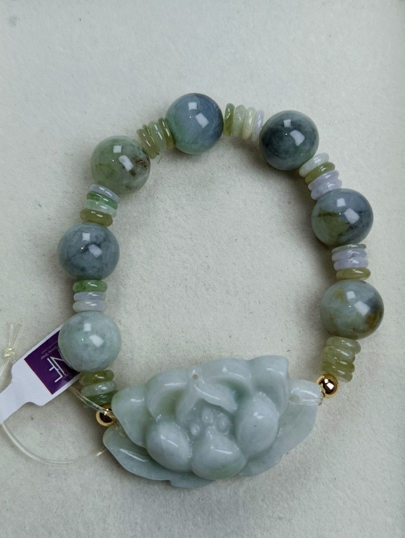 Authentuc Jadeite Bracelet DIY (Category: Precious Stones) located in Mandaluyong City. Submitted by jennytuppe98873 (Listing ID 1465206434, Image 3). Description: Available diy bracelet Jadeite and amazonite with heart Charm -1500 Jade bracelet with snake with luckyturn beads 19mm-2800 size 19cm jade bracelet with Green snake charm-1800 Lutos flower charm Bracelet -1800 personal diy bracelet pls pm me if ur interested. salamat🥰.