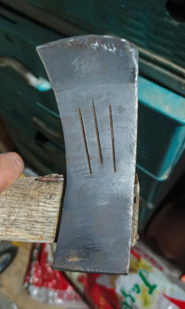 Axe mula japan (Category: Knives & Chopping Boards) located in Polomolok. Submitted by dkljapansurplus (Listing ID 1465308277, Image 3). Description: Medyo malaking axe, as is In a good condition Freeshipping via flash.