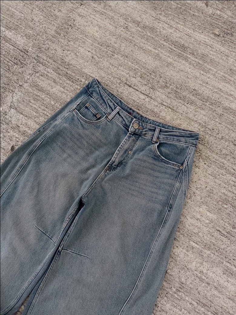 📌Ayajia MudWash Barrel pants (Category: Jeans) located in Camaligan. Submitted by central_closet (Listing ID 1465329291, Image 3). Description: ‎📌Ayajia MudWash Barrel pants ‎Size: Xl on tag ‎•Dimensions: ‎Waist: 32 ‎Length: 42.5 ‎Thigh: 14 ‎Leghole: 11.5 ‎ ‎- In as New Condition ‎- MUST HAVE IN YOUR COLLECTION ‎- Heavyweight pants - Mud wash Barrel ‎- Hard Denim ‎ISSUE: NONE ‎ ‎Price:850🏷️ ‎ ‎•✅PLUS SHIPPING FEE (+95) ‎•🔵MOP: G CASH ‎•🟥COUR