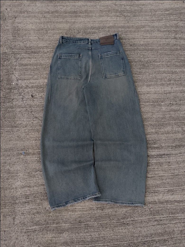 📌Ayajia MudWash Barrel pants (Category: Jeans) located in Camaligan. Submitted by central_closet (Listing ID 1465329291, Image 2). Description: ‎📌Ayajia MudWash Barrel pants ‎Size: Xl on tag ‎•Dimensions: ‎Waist: 32 ‎Length: 42.5 ‎Thigh: 14 ‎Leghole: 11.5 ‎ ‎- In as New Condition ‎- MUST HAVE IN YOUR COLLECTION ‎- Heavyweight pants - Mud wash Barrel ‎- Hard Denim ‎ISSUE: NONE ‎ ‎Price:850🏷️ ‎ ‎•✅PLUS SHIPPING FEE (+95) ‎•🔵MOP: G CASH ‎•🟥COUR