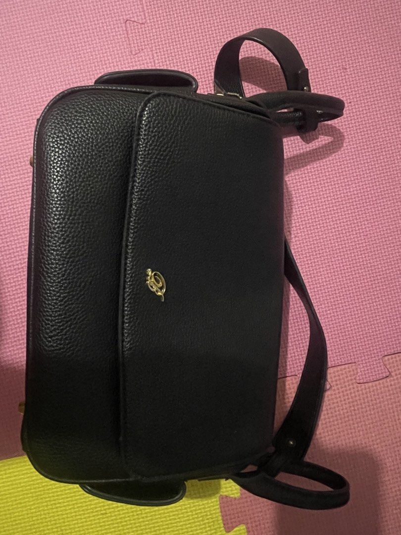 B (Category: Tote Bags) located in Matanog. Submitted by jcamill3 (Listing ID 1465269499, Image 3). Description: no issue.