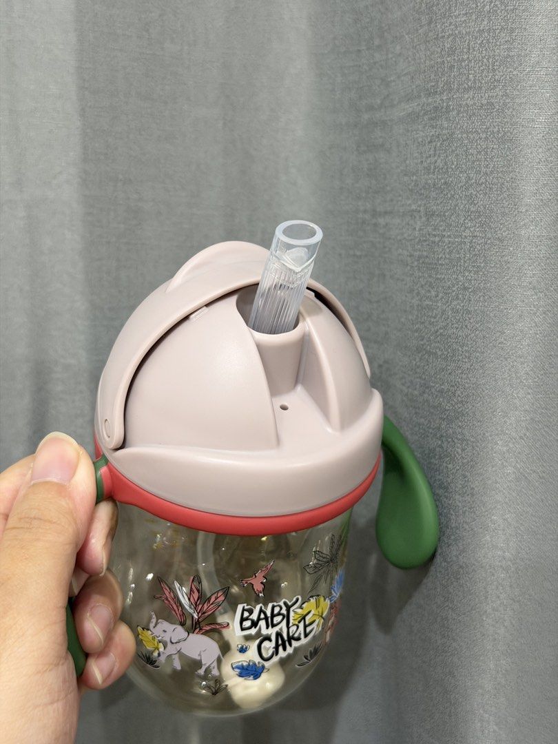 Babycare Sippy Cup (Category: Weaning & Toddler Feeding) located in Mandaluyong City. Submitted by rreynax (Listing ID 1465303102, Image 3). Description: New, natapon ko na nga lang box Mas bet ko richell brand, maliit straw 📍bacoor Jnt shipping.