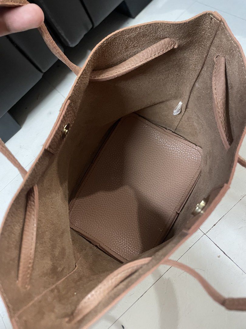 Bag Bundle (Category: Cross-body Bags) located in Kota Bharu. Submitted by camylla (Listing ID 1465358895, Image 3). Description: .