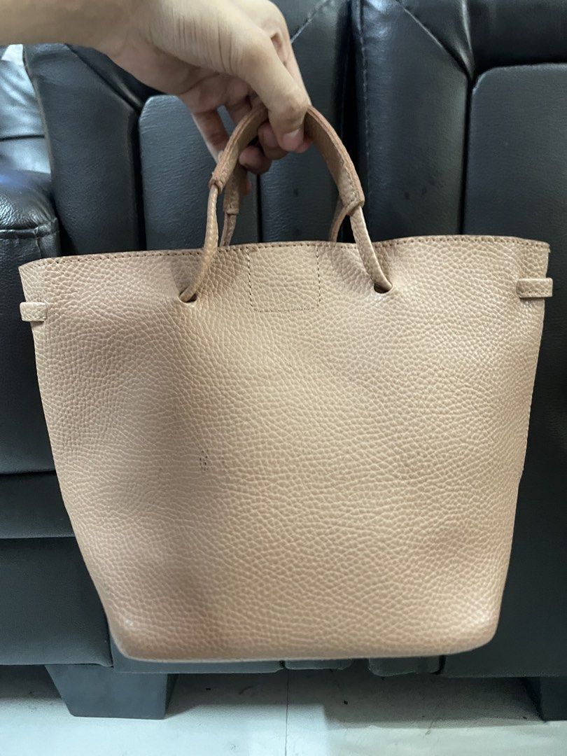 Bag Bundle (Category: Cross-body Bags) located in Kota Bharu. Submitted by camylla (Listing ID 1465358895, Image 2). Description: .