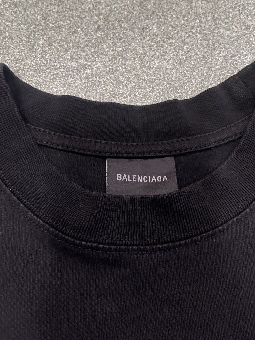 Balenciaga (Category: Luxury Apparel) located in Manila. Submitted by dailygetup (Listing ID 1465328943, Image 3). Description: - Premium quality material with a sleek and modern design - Exact color and style as shown in the product images - Brand new and in excellent, ready-to-use condition - Durable build suitable for everyday use - Lightweight and easy to handle.