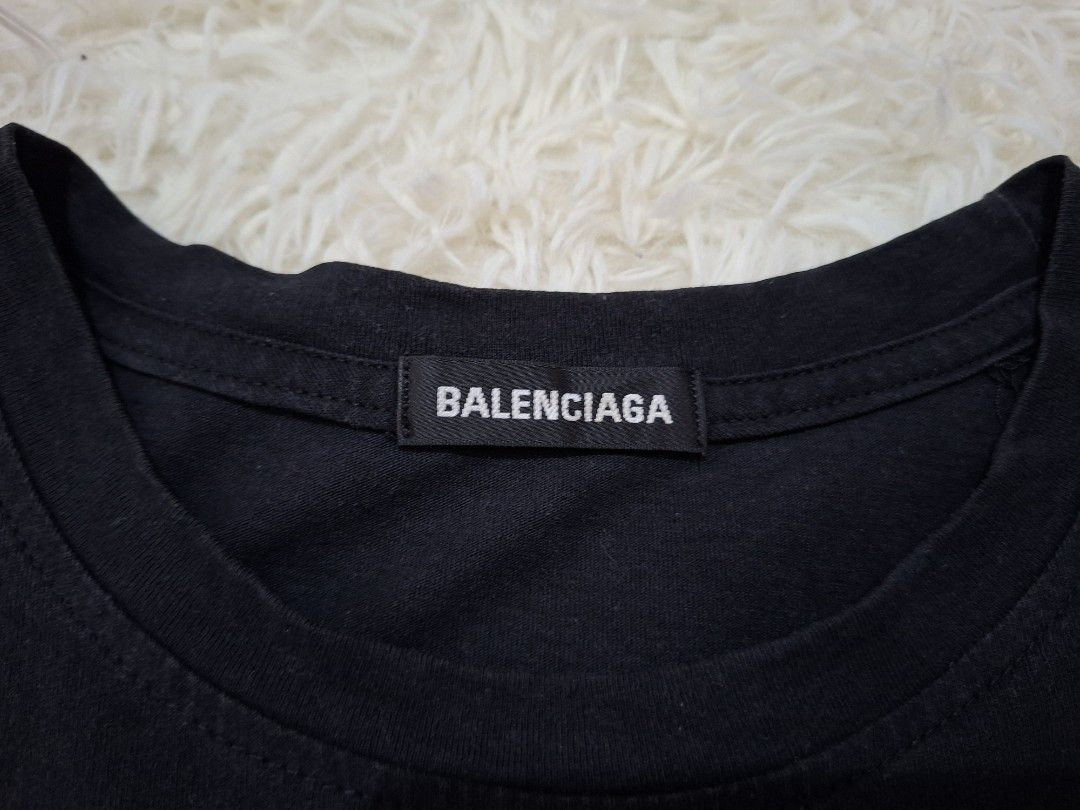 BALENCIAGA X ADIDAS (Category: Activewear) located in Trece Martires City. Submitted by eszpincxks (Listing ID 1465337190, Image 2). Description: BALENCIAGA X ADIDAS DIMES: 22W,27.5L SIZE: LARGE CONDITION: 9.5/10 ISSUE: NONE.