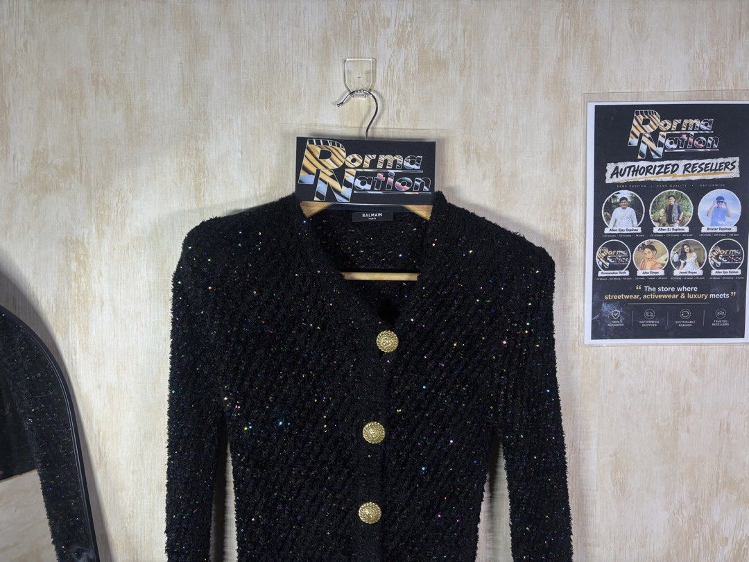BALMAIN CARDIGAN (Category: Longsleeves) located in Cabuyao City. Submitted by pormanation-thrift-store (Listing ID 1465195590, Image 3). Description: BALMAIN CARDIGAN Condition: LIKE NEW Color rate: 10/10 (PWEDE SA MASELAN) Size: 34 Dimes: 17”Wx23”L Issue: NONE❌ Price: 8500.