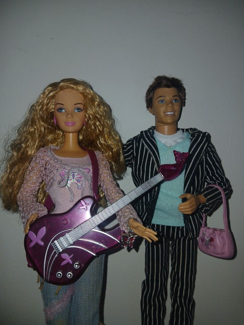 Barbie Diaries Barbie & Kevin 2006 (Category: Kids Toys) located in Subic. Submitted by frncnjntmr22 (Listing ID 1465373464, Image 3). Description: kevin doll is custumized no butterfly clip no notebook pen & notes wag na mag hanap ng wala *music before is working now not. "ignore & pass sa barat at maaarte perpeksyunista lumayas.".