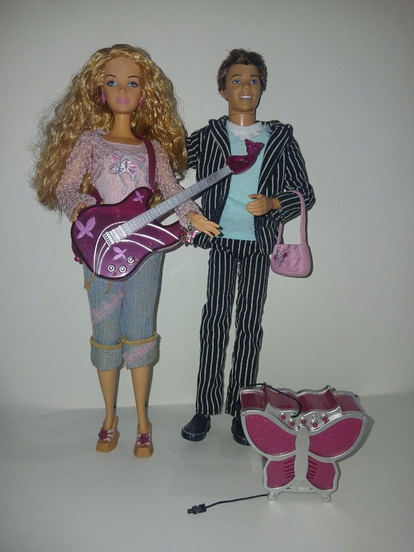 Barbie Diaries Barbie & Kevin 2006 (Category: Kids Toys) located in Subic. Submitted by frncnjntmr22 (Listing ID 1465373464, Image 2). Description: kevin doll is custumized no butterfly clip no notebook pen & notes wag na mag hanap ng wala *music before is working now not. "ignore & pass sa barat at maaarte perpeksyunista lumayas.".