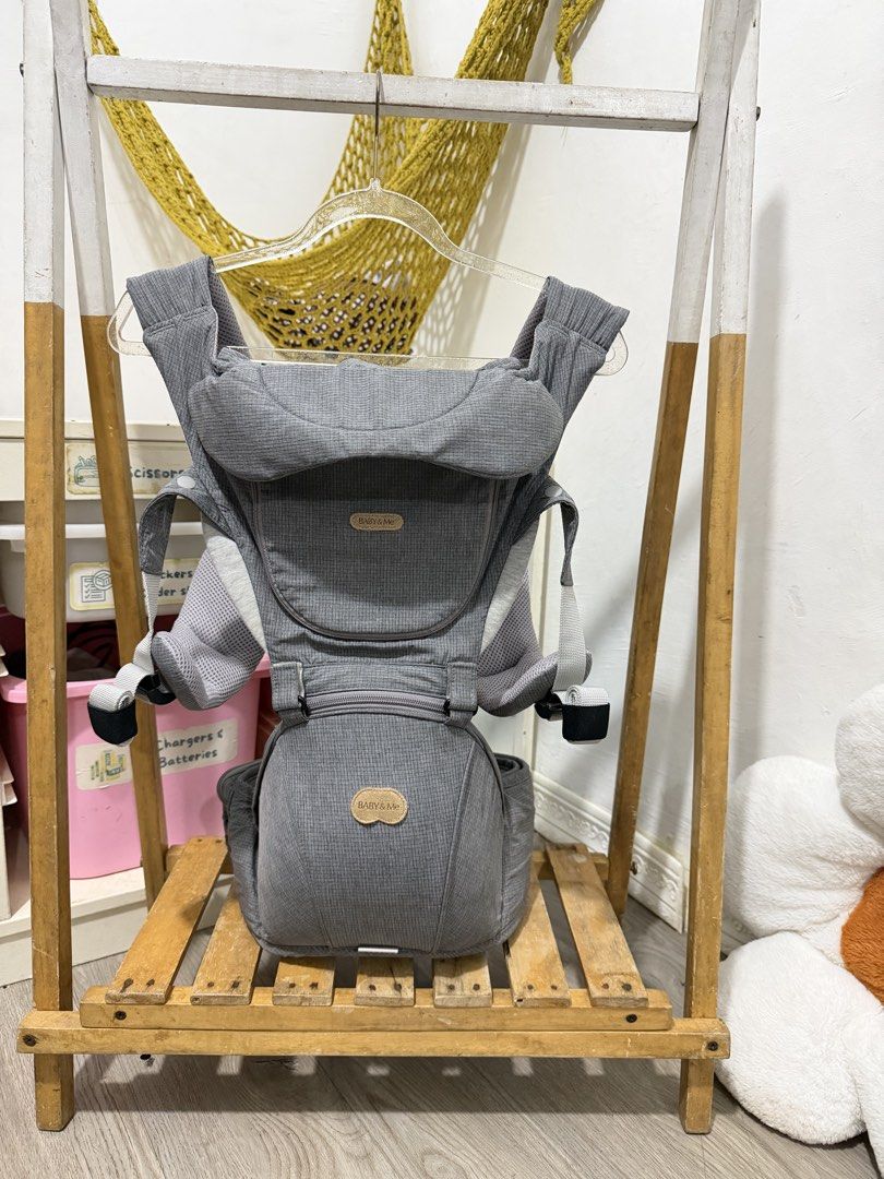 Bebear Hipseat Carrier (Category: Carriers & Slings) located in Santa Maria. Submitted by babyshowearph_official (Listing ID 1465178179, Image 1). Description: .
