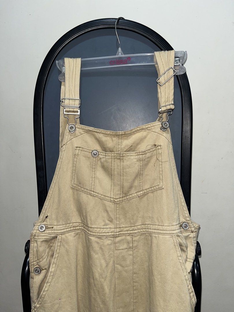 Beige Denim Overalls with Front Pocket (Category: Jumpsuits) located in Rizal. Submitted by bypc5678 (Listing ID 1465357179, Image 1). Description: Large to XL.