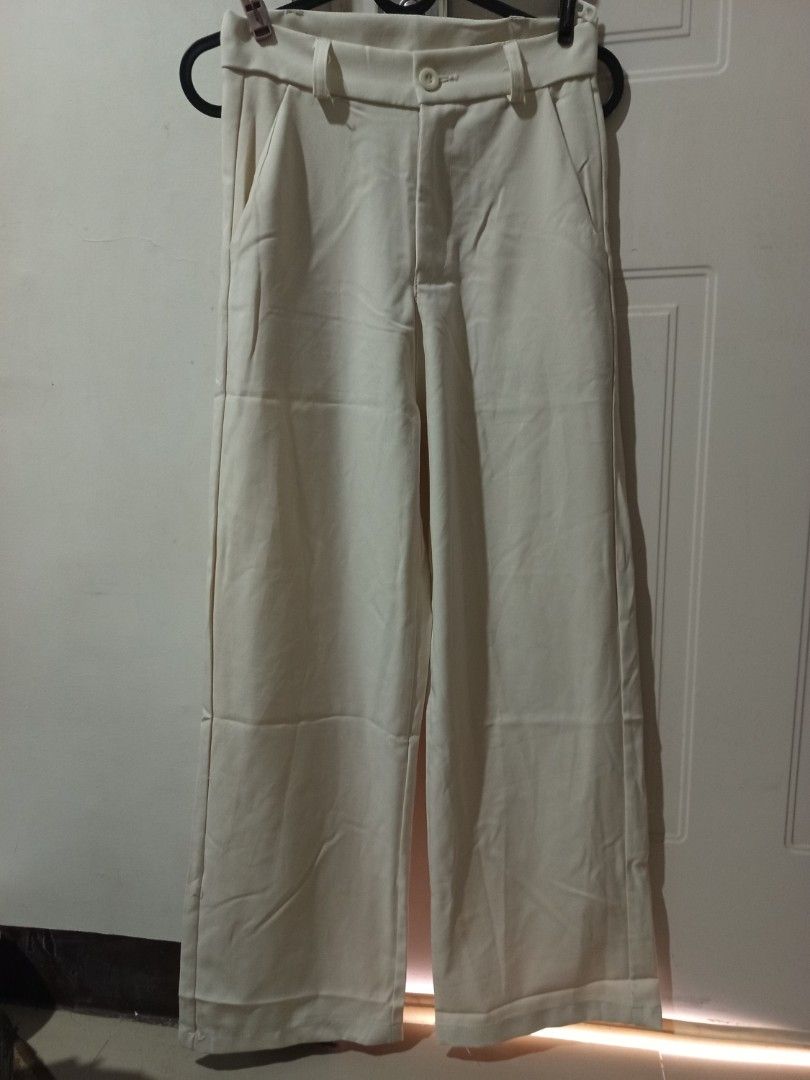 Beige High Waist Trouser | Size XS (Category: Other Bottoms) located in Mabalacat. Submitted by declutterbylara (Listing ID 1465239151, Image 3). Description: .
