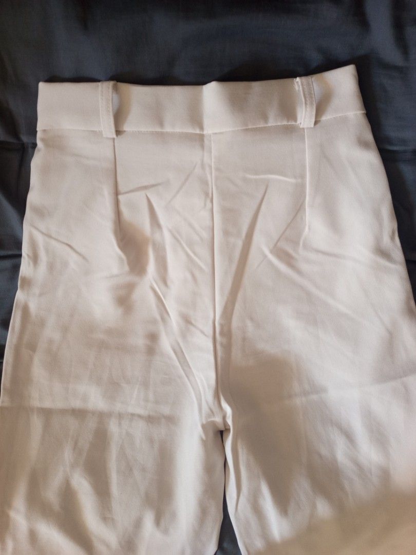 Beige High Waist Trouser | Size XS (Category: Other Bottoms) located in Mabalacat. Submitted by declutterbylara (Listing ID 1465239151, Image 2). Description: .