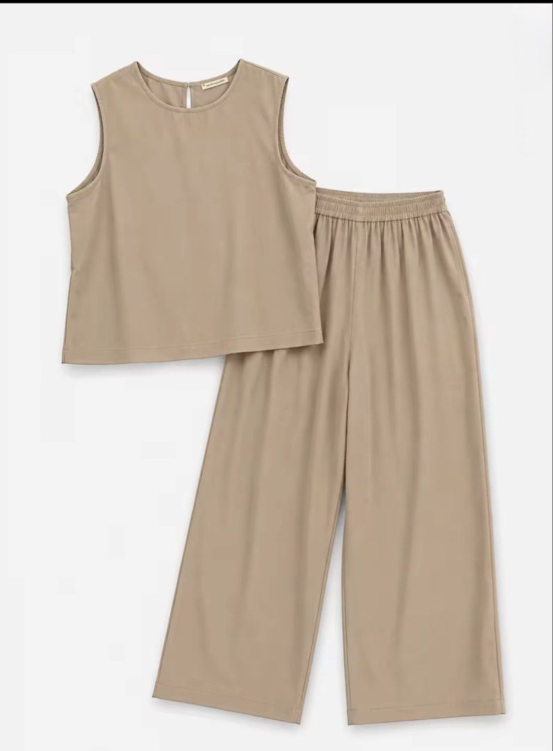 Beige Linen Terno (Category: Sets or Coordinates) located in Quezon City. Submitted by onlinegaragesale.ph (Listing ID 1465276977, Image 1). Description: Beige Linen Terno 📌Size: Medium Measurements: Top Bust: fits upto 38” Length: 19” Pants Waist: 26-34” Length: 38” 📌Brand: Pambahaymnl 📌Material: cotton linen 📌Color: wheat beige 📌Location: Commonwealth QC 🚛 Shipping via lalamove/grab/J&T.