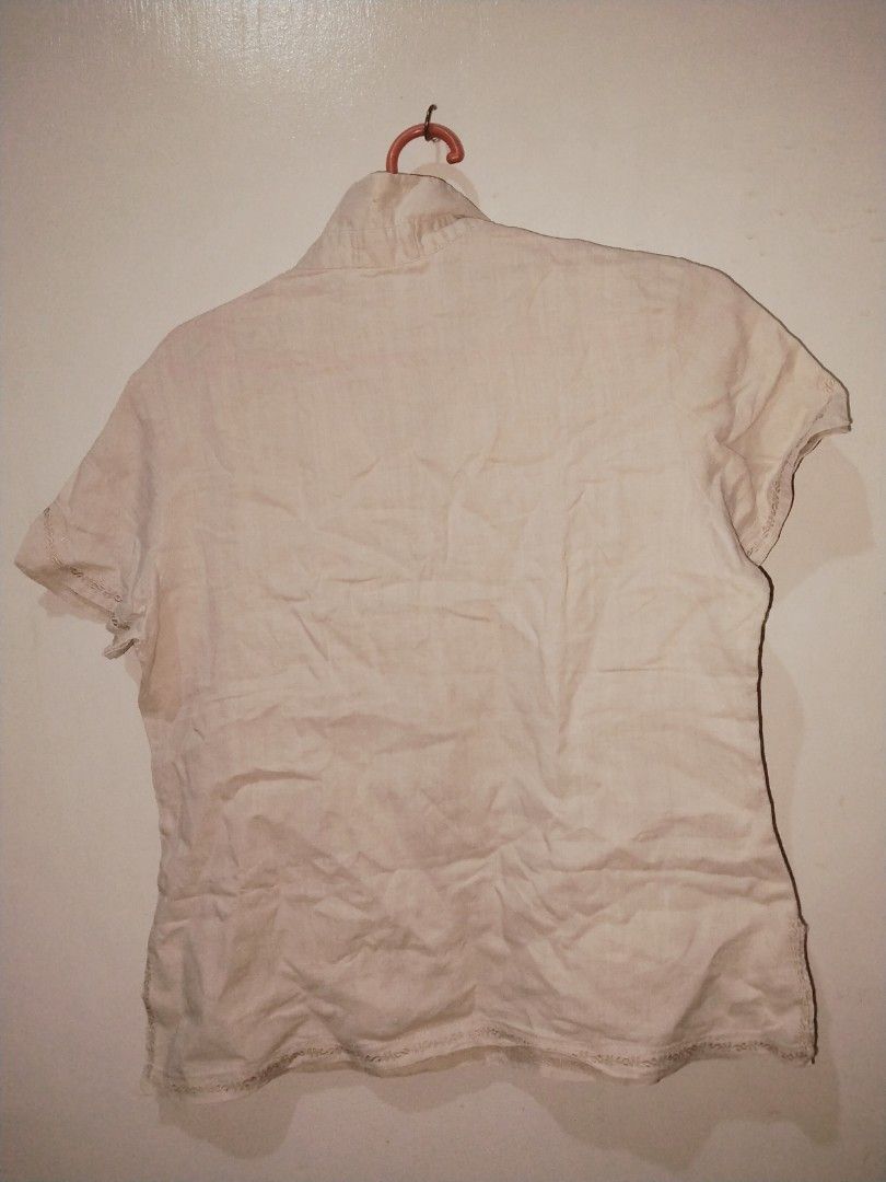 beige short-sleeve linen (Category: Blouses) located in Lucena. Submitted by theg00dhang (Listing ID 1465271752, Image 2). Description: decluttering sf not included.