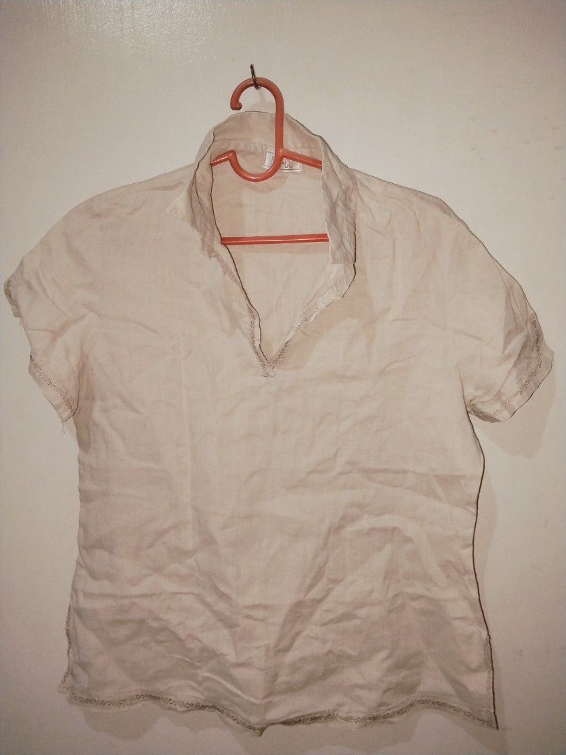 beige short-sleeve linen (Category: Blouses) located in Lucena. Submitted by theg00dhang (Listing ID 1465271752, Image 1). Description: decluttering sf not included.