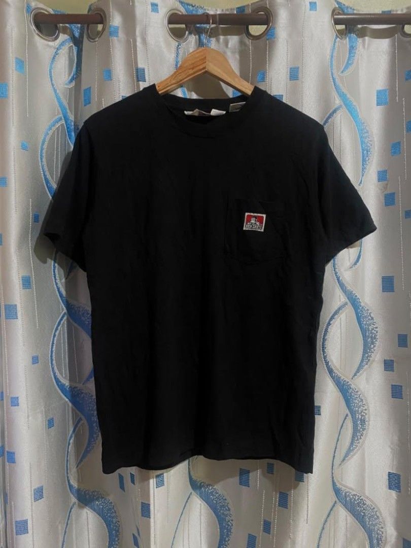 Ben Davis Pocket T-Shirt Black Size M (Category: Tshirts & Polo Shirts ) located in Aliaga. Submitted by kenneth225 (Listing ID 1465304012, Image 1). Description: - Brand: Ben Davis - Color: Solid Black - Size: Medium - Material: 100% Cotton - Details: Classic crew neck, chest pocket with signature logo patch - Origin: Made in China - Condition: Brand new / Excellent daily wear staple.