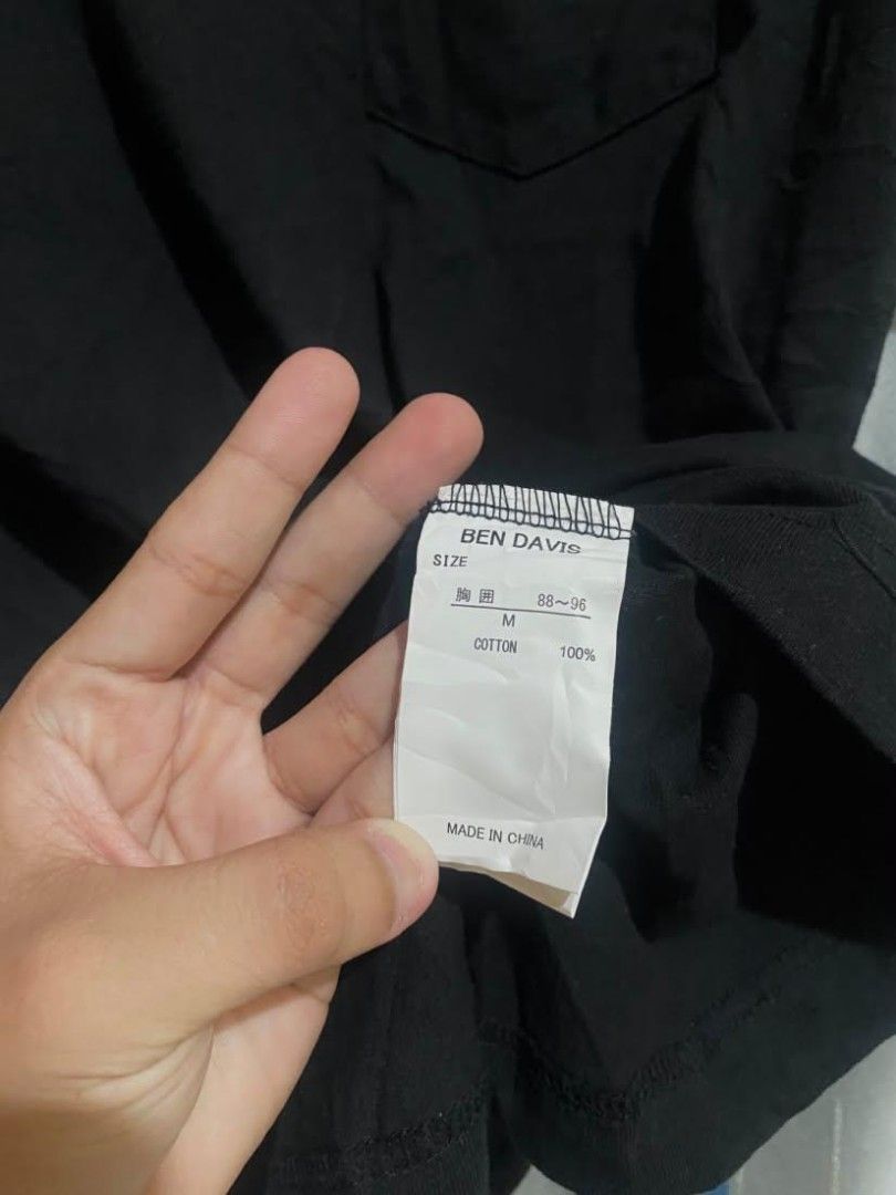 Ben Davis Pocket T-Shirt Black Size M (Category: Tshirts & Polo Shirts ) located in Aliaga. Submitted by kenneth225 (Listing ID 1465304012, Image 3). Description: - Brand: Ben Davis - Color: Solid Black - Size: Medium - Material: 100% Cotton - Details: Classic crew neck, chest pocket with signature logo patch - Origin: Made in China - Condition: Brand new / Excellent daily wear staple.