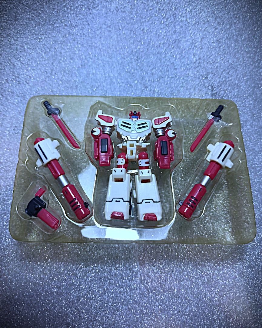 BIB PE-09 NINJA Core Class Perfect Effect Autobot Transformers (Category: Kids Toys) located in Pasay City. Submitted by Chariselyn (Listing ID 1465351188, Image 2). Description: BIB PE-09 NINJA (1,000+sf) Core Class Perfect Effect Autobot Transformers Scale: 3 inches Stock: 1 Box Condition: 10/10 Issues: 0 Accessories: complete (Arcee not included) Mode of Payment: GCash or through your rider Shipping options: Payment first before delivery, via 