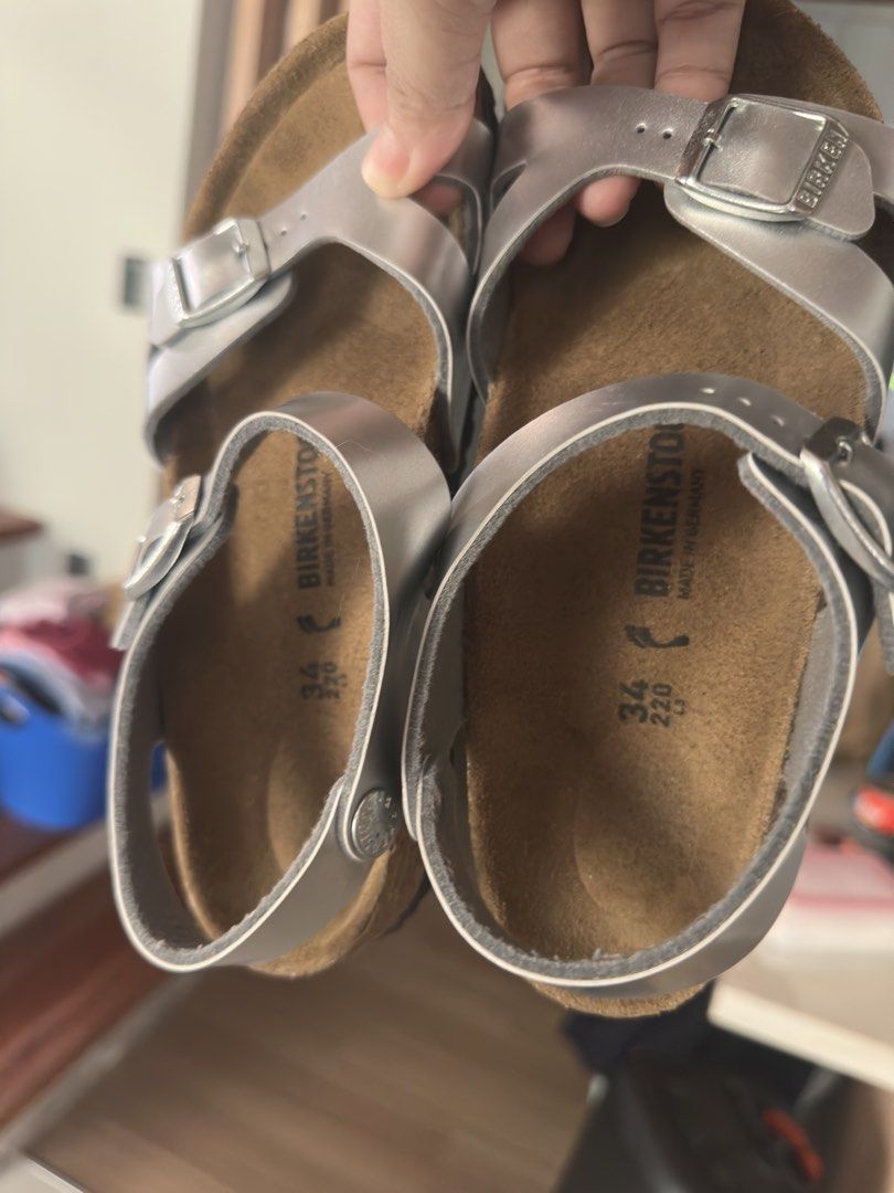 birkenstock silver size 34 (Category: Babies & Kids Fashion) located in San Fernando. Submitted by little_mavzzz (Listing ID 1465213191, Image 3). Description: like new used twice only clean no dirt at all.