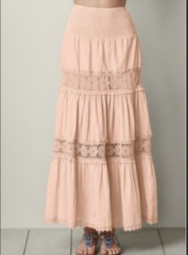 BKK Midi Beige Skirt (Category: Skirts) located in Taguig. Submitted by house_of_petite (Listing ID 1465307172, Image 1). Description: Hindi ko pa nagamit. Brand new without tag From bkk pasabuy.