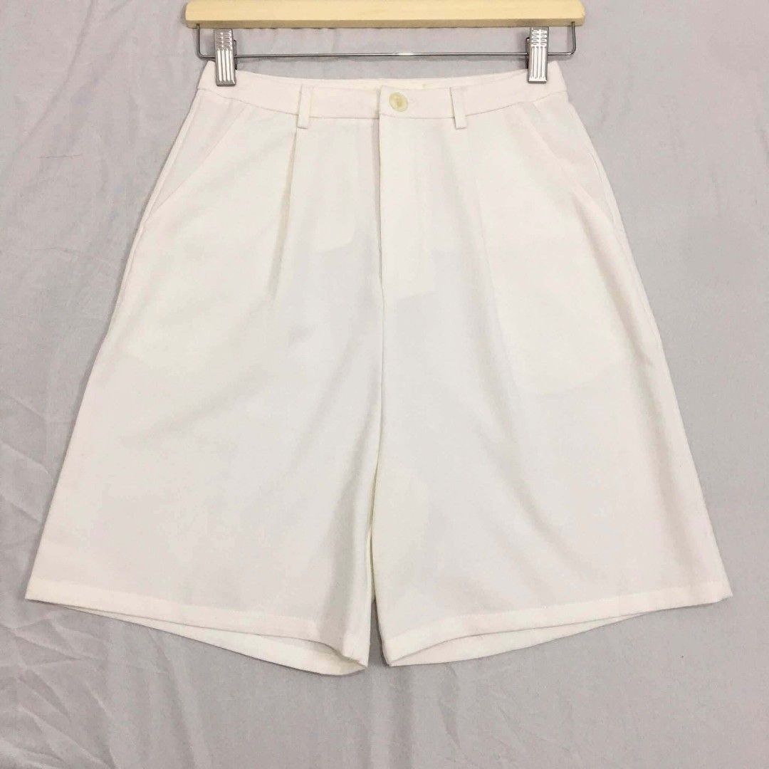 BKK Trouser shorts (Category: Shorts) located in Subic. Submitted by ayvee.ph (Listing ID 1465271688, Image 2). Description: BKK Trouser shorts 🏷Good as Brandnew ✨A must have trouser shorts Uniqlo & Zara quality With side pockets Size: 26 Length: 19 📌Measured via tm Price: 450 sale (last price posted) 📍Olongapo City / Subic 🚛Reg J&t door to door del.