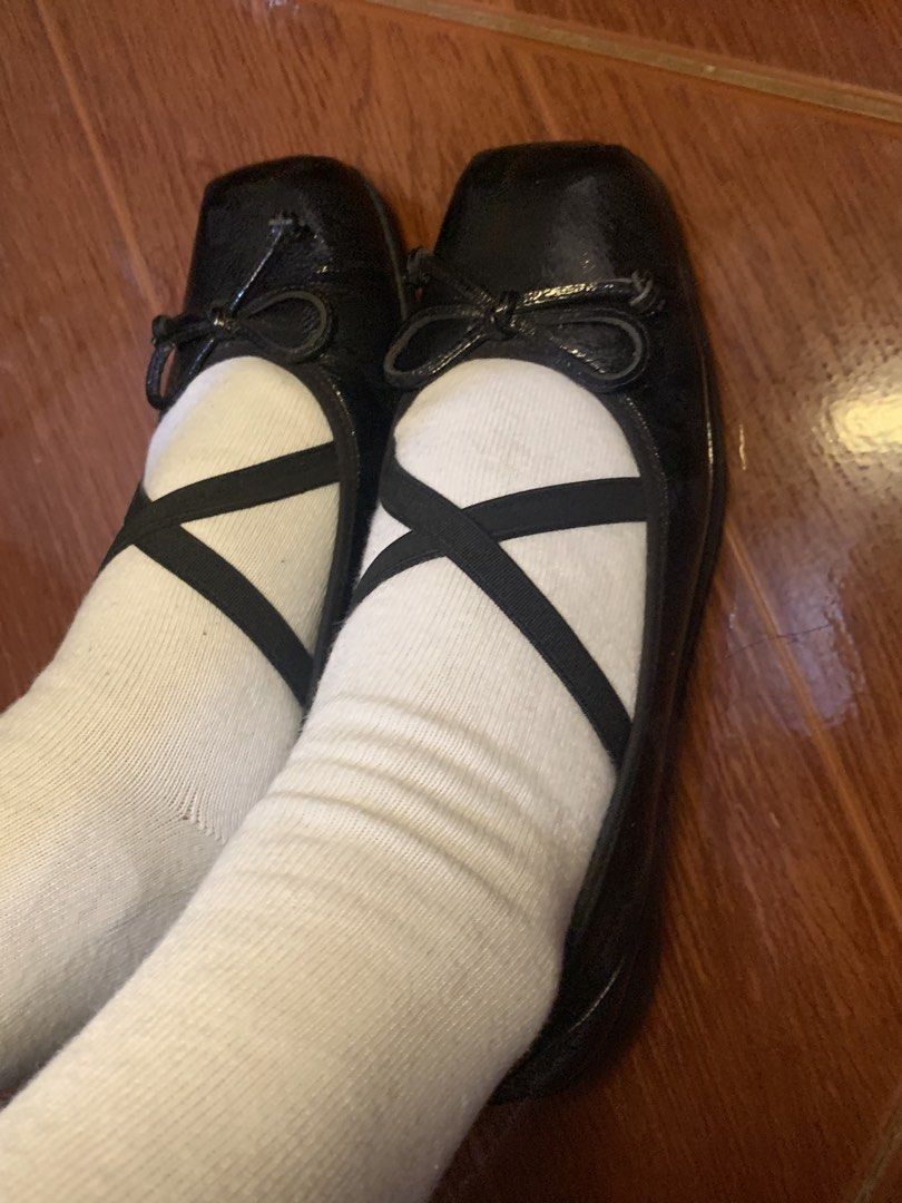 Black Ballet Flats with Cross Straps and Bow (Category: Flats & Sandals) located in Marikina City. Submitted by elaibajen80680 (Listing ID 1465195207, Image 2). Description: STACCATO Ballet flats Original price: 9k Only used for 2 years but quality is still great. Theres a small damage but very unnoticeable. Pm to see. Negotiable..