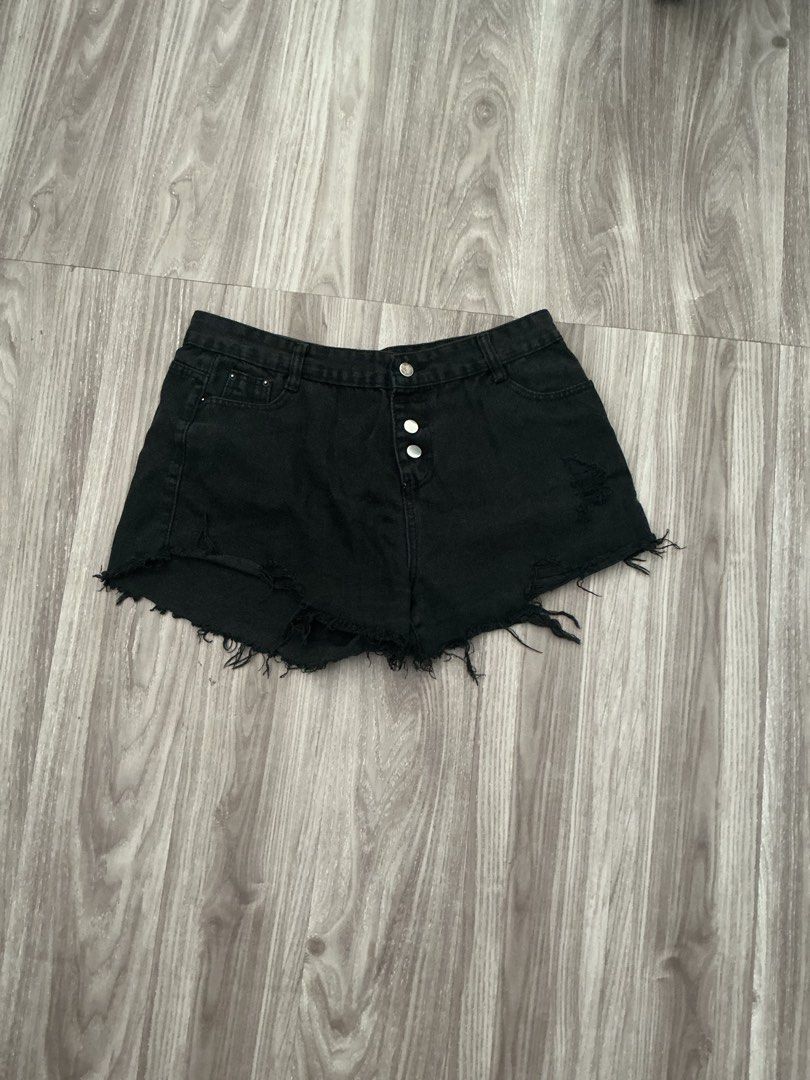 Black Button Up Jean Shorts (Category: Shorts) located in Manila. Submitted by TCC.ETC (Listing ID 1465177320, Image 1). Description: 💕 Lightly used 💕 j&t delivery .