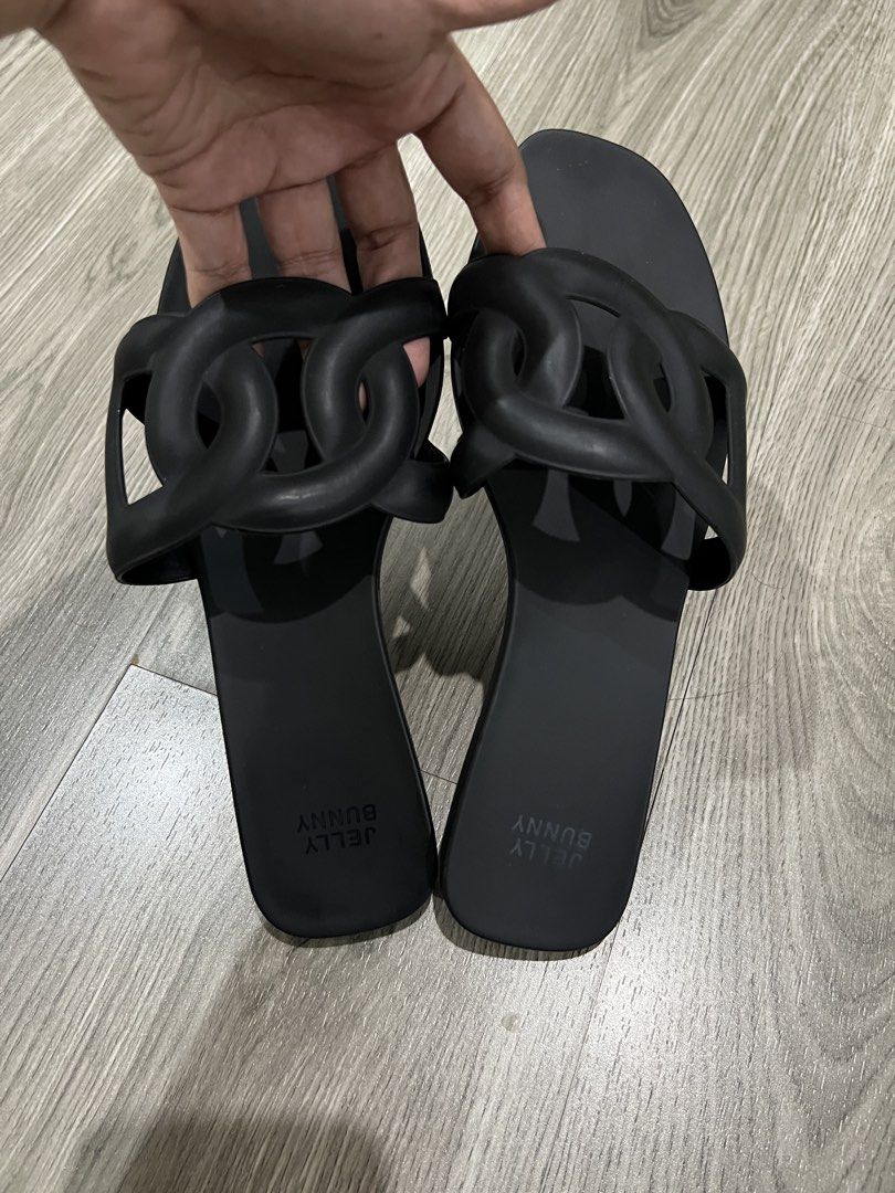 Black Jelly Bunny Sandals size 38 (Category: Flats & Sandals) located in Paranaque City. Submitted by sorajapanluxshoppe (Listing ID 1465192606, Image 3). Description: Bought for 2k thailand brand size 38.
