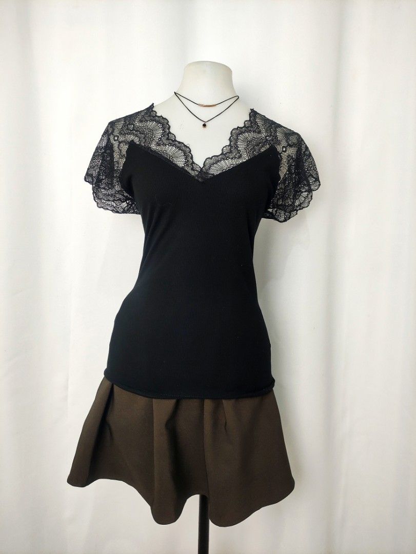 Black Lace Top (Category: Blouses) located in Caloocan City. Submitted by happystar.e0dc1b (Listing ID 1465204015, Image 3). Description: ⚠️PLEASE CLICK THE IMAGE TO SEE THE SIZE⚠️ FB PAGE: IPPEUNI AGASSI Location: Caloocan City ❌ No haggling ❌ No when worn ❌ No "more pics" ❌ No flaws, unless stated ❌ Request for specific measurements of neck, arm, shoulder etc will not be entertained.