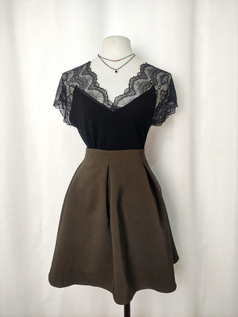 Black Lace Top (Category: Blouses) located in Caloocan City. Submitted by happystar.e0dc1b (Listing ID 1465204015, Image 2). Description: ⚠️PLEASE CLICK THE IMAGE TO SEE THE SIZE⚠️ FB PAGE: IPPEUNI AGASSI Location: Caloocan City ❌ No haggling ❌ No when worn ❌ No "more pics" ❌ No flaws, unless stated ❌ Request for specific measurements of neck, arm, shoulder etc will not be entertained.
