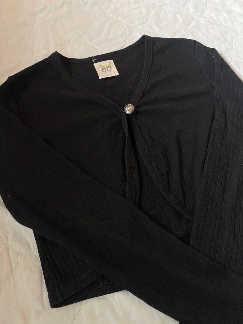 Black Ribbed Cardigan (Category: Coats, Jackets and Outerwear) located in Quezon City. Submitted by viacb (Listing ID 1465261299, Image 3). Description: mop: gcash mod: jnt/lalamove *location: quezon city.