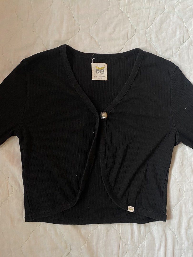 Black Ribbed Cardigan (Category: Coats, Jackets and Outerwear) located in Quezon City. Submitted by viacb (Listing ID 1465261299, Image 1). Description: mop: gcash mod: jnt/lalamove *location: quezon city.