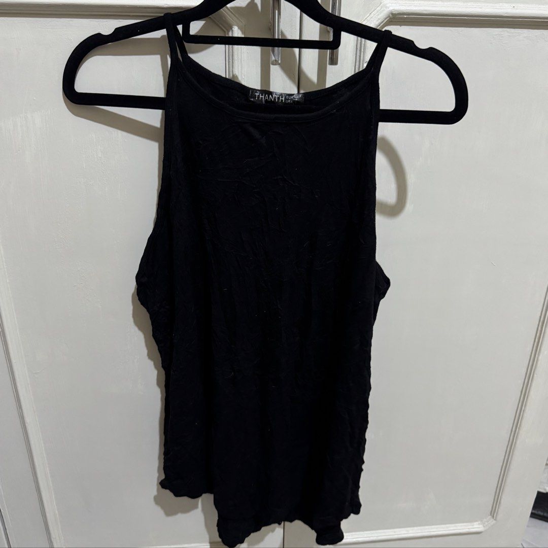 Black sleeveless top (Category: Sleeveless) located in Vigan. Submitted by chiyannav (Listing ID 1465337171, Image 1). Description: .