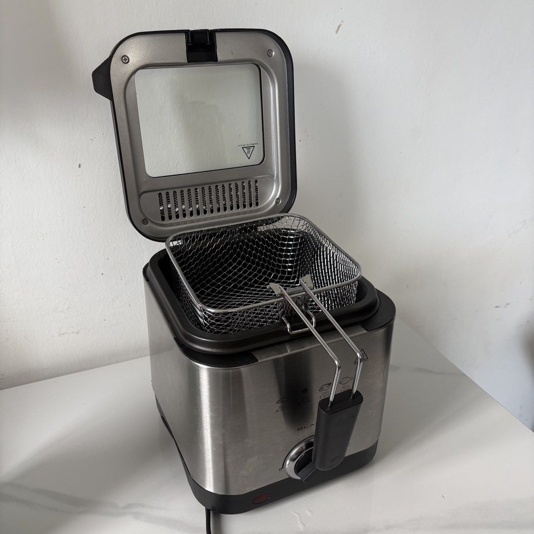 Blakk Deep Fryer (S&R) (Category: Cookers) located in Paranaque City. Submitted by oxyjeanz (Listing ID 1465213013, Image 1). Description: DECLUTTERING! 📍Lancaster Cavite BLAKK Deep Fryer (S&R) ₱850 (orig ₱2,900+) No issue, no box lang. Gift lang samin last March. Hindi na nagagamit. FOLDABLE BEDDING MATTRESS 48x75in ₱300 (orig ₱619) Need cleaning. Extra. Pickup only. Bawas gamit. 🙂 .