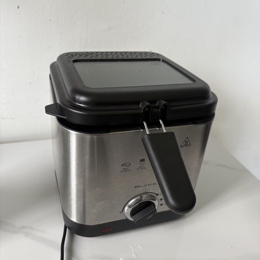 Blakk Deep Fryer (S&R) (Category: Cookers) located in Paranaque City. Submitted by oxyjeanz (Listing ID 1465213013, Image 2). Description: DECLUTTERING! 📍Lancaster Cavite BLAKK Deep Fryer (S&R) ₱850 (orig ₱2,900+) No issue, no box lang. Gift lang samin last March. Hindi na nagagamit. FOLDABLE BEDDING MATTRESS 48x75in ₱300 (orig ₱619) Need cleaning. Extra. Pickup only. Bawas gamit. 🙂 .