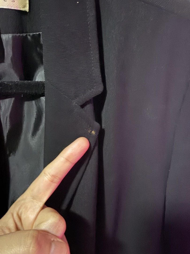 Blazer Medium Large Black Apostrophe (Category: Coats, Jackets and Outerwear) located in Marikina City. Submitted by bg22.23 (Listing ID 1465373946, Image 3). Description: .
